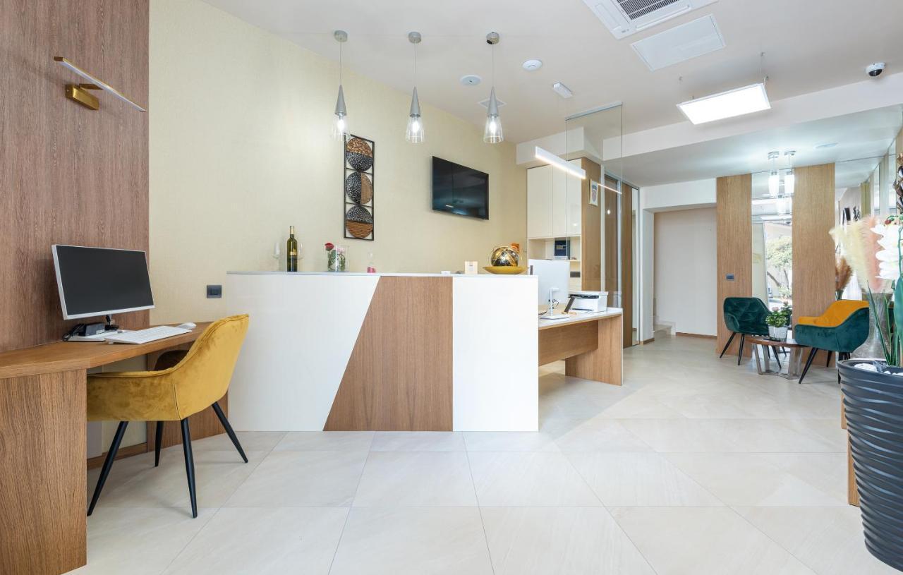 Hotel Dua Residence Poreč Exteriör bild