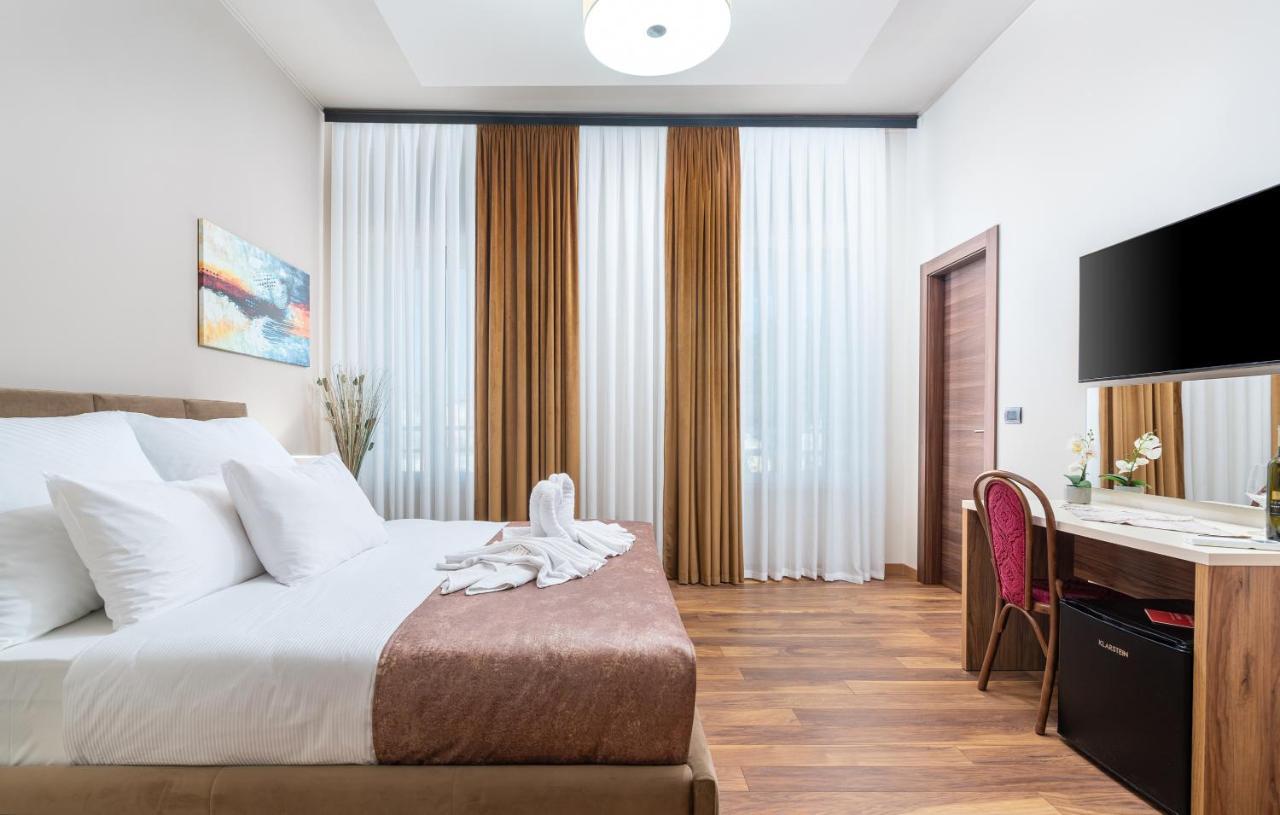 Hotel Dua Residence Poreč Exteriör bild
